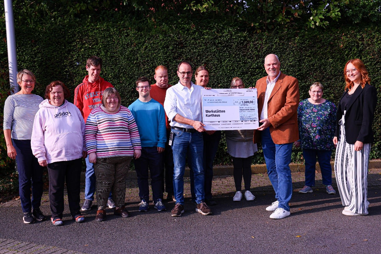 Aus Messestoffen werden Unikate – und Spenden für den guten Zweck